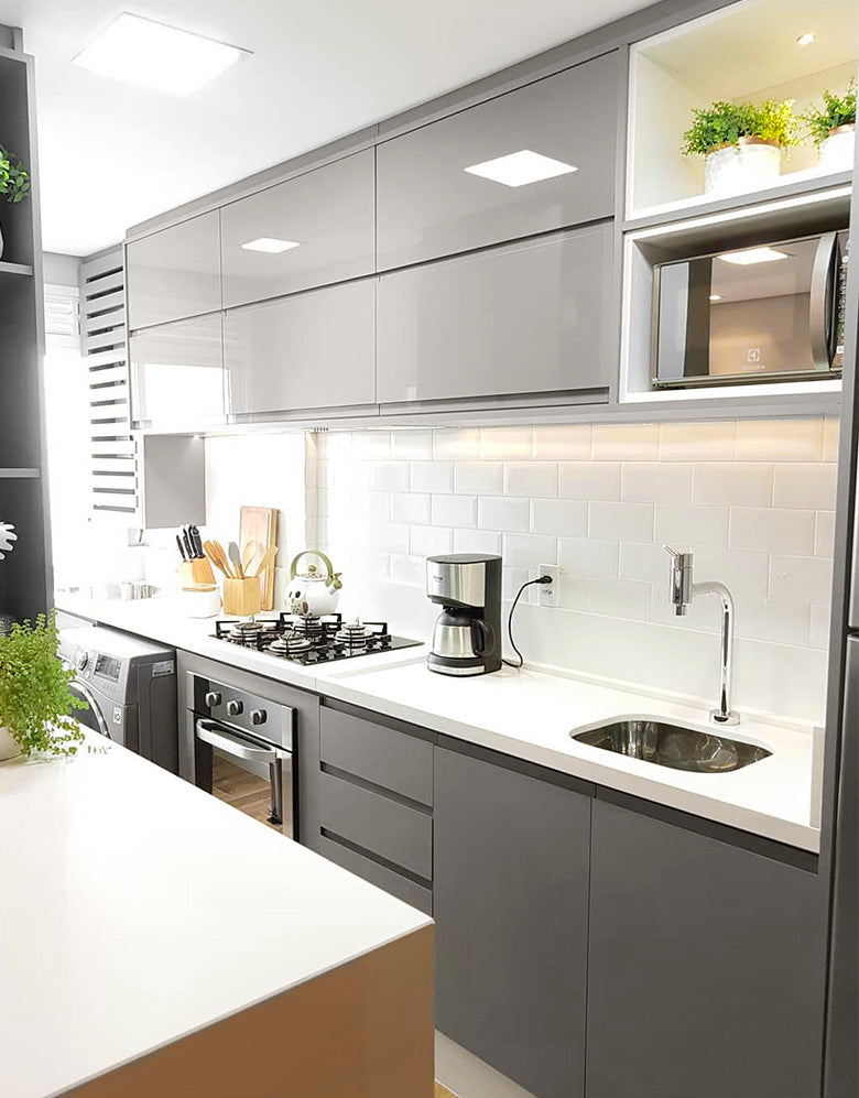 Adesivo de Envelopamento Cinza Claro Brilho