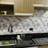 KIT DE 7 ROLOS - 2,50m x 50cm - Papel de Parede Adesivo Hexágonos Colmeia Cimento Queimado
