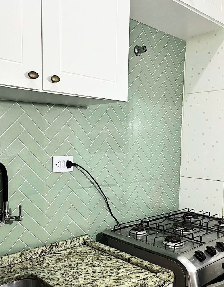 KIT DE 7 ROLOS - 1,00m x 50cm - Papel de Parede Adesivo Brick ZigZag Menta