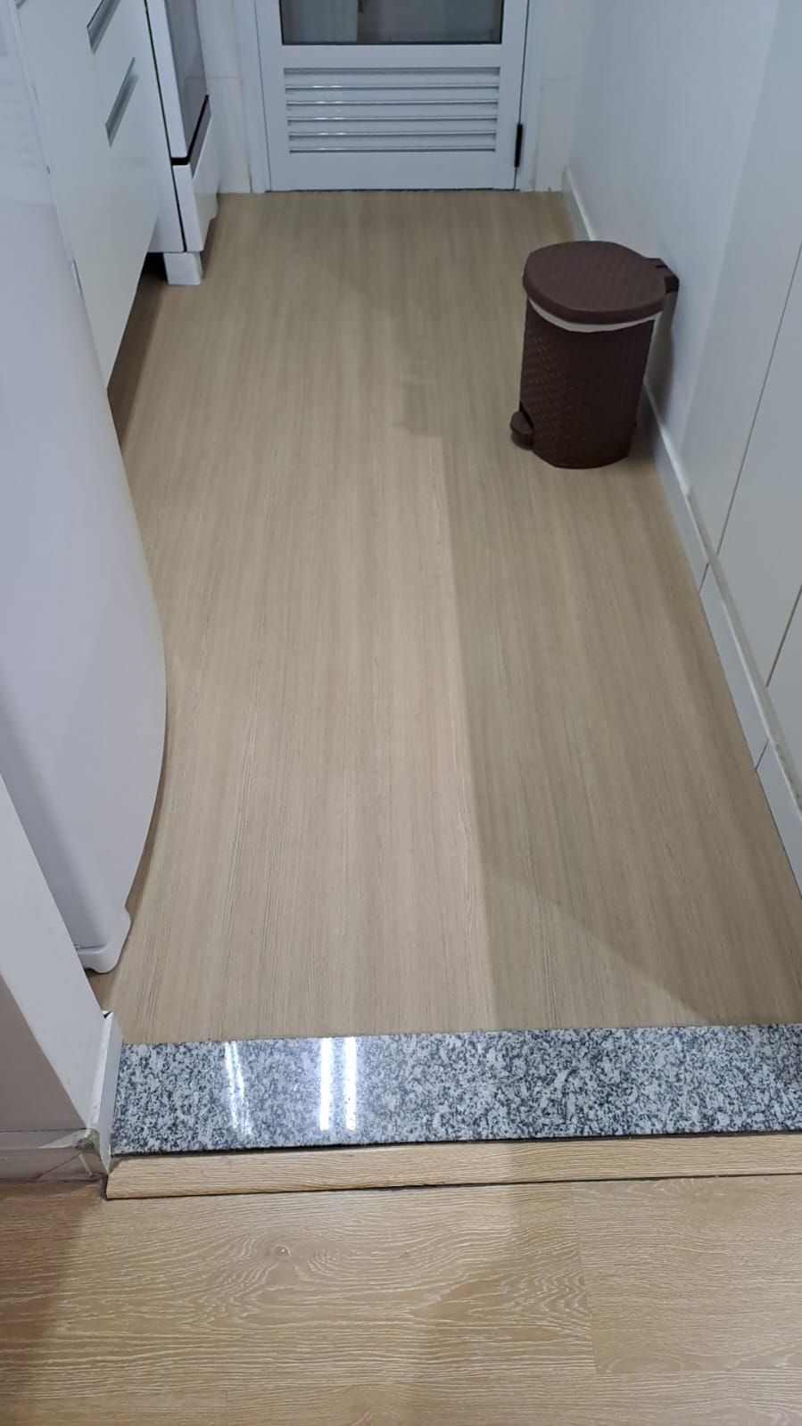 Revestimento Adesivo Madeira Linheiro Queimado