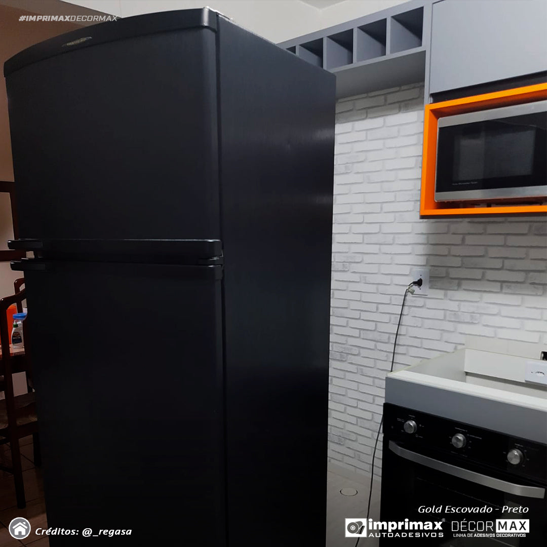 Adesivo de Envelopamento Escovado Preto