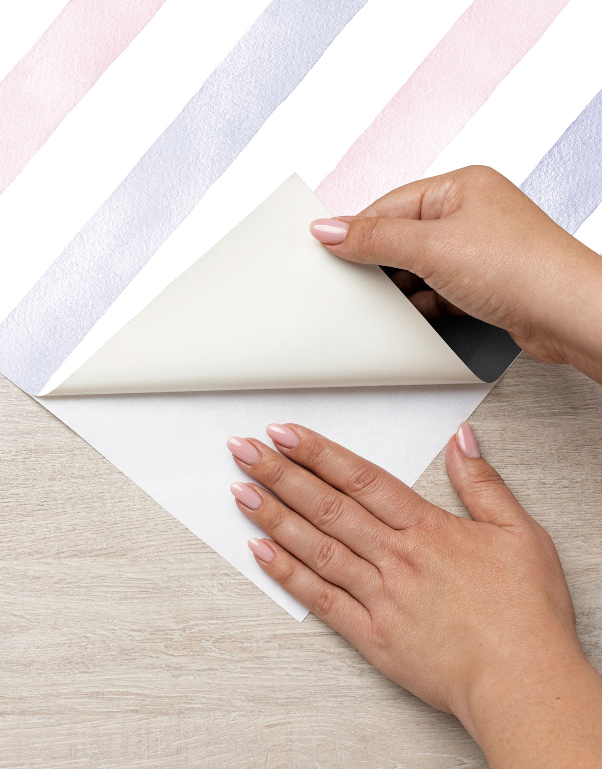 Papel de Parede Adesivo Listrado Aquarela Rosa e Lilás
