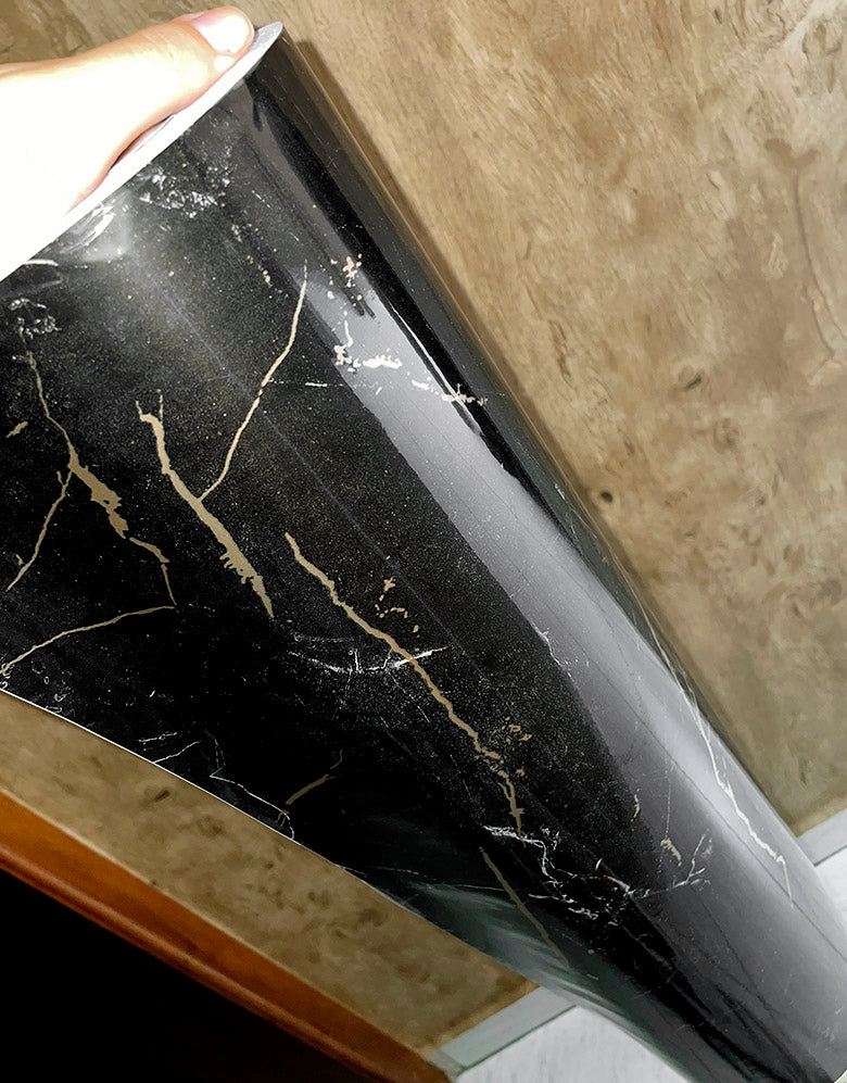 Adesivo para Chão Mármore Marquina Brilho