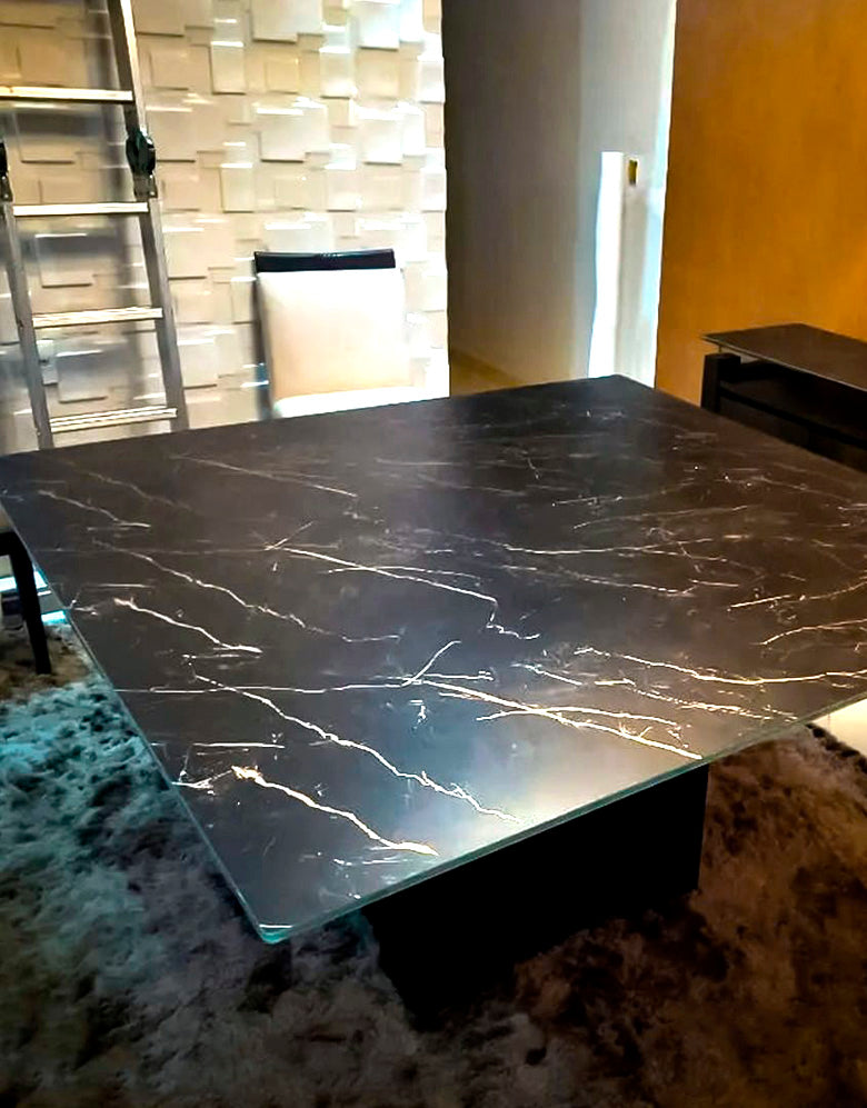 Adesivo para Chão Mármore Marquina Brilho